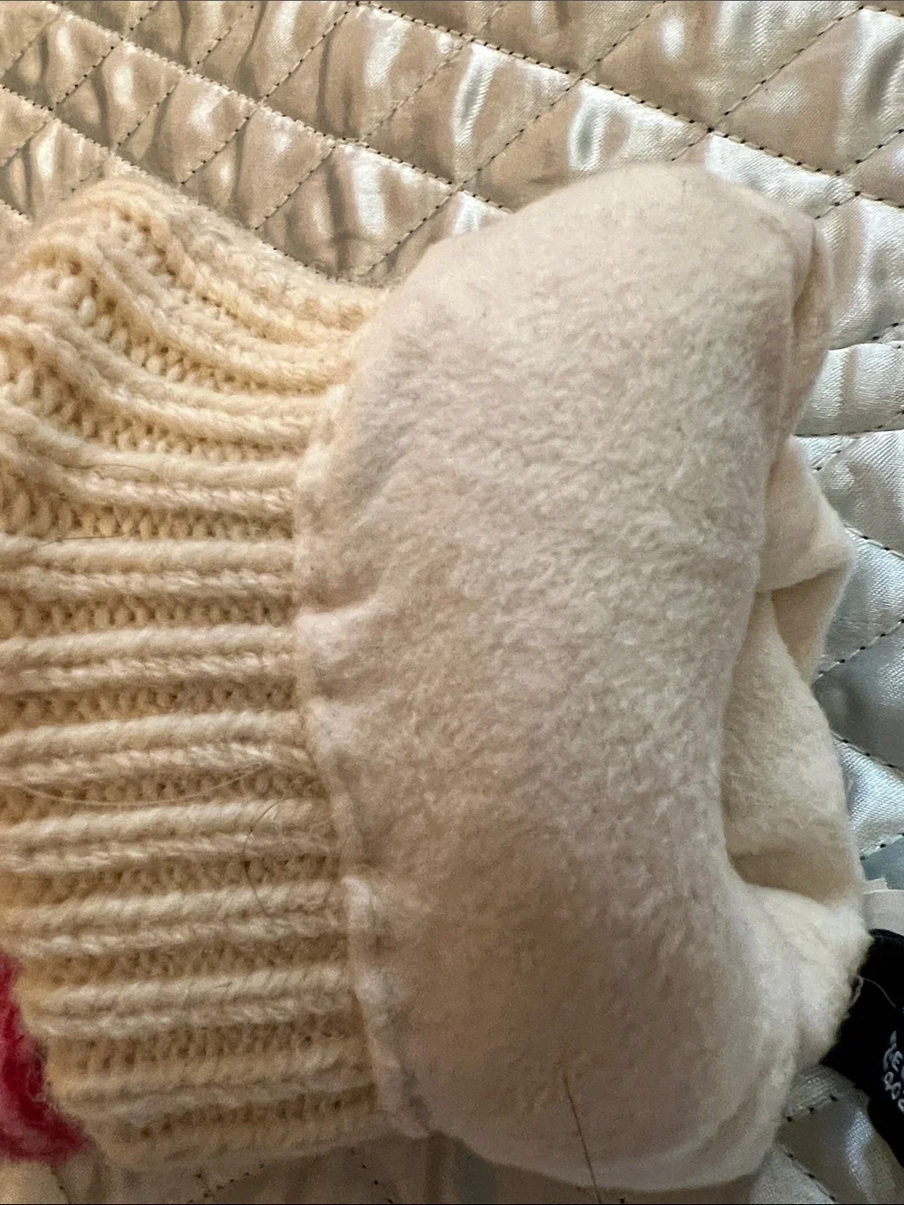 Women’s Multicolor Fair Isle Knit Gap Gloves with Beige Cuff
